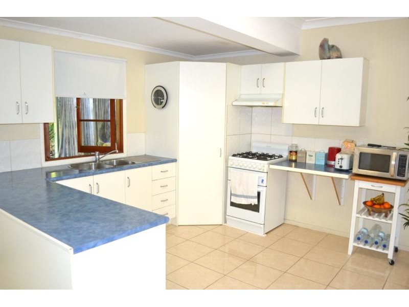 11 Callan Street, Wandal QLD 4700